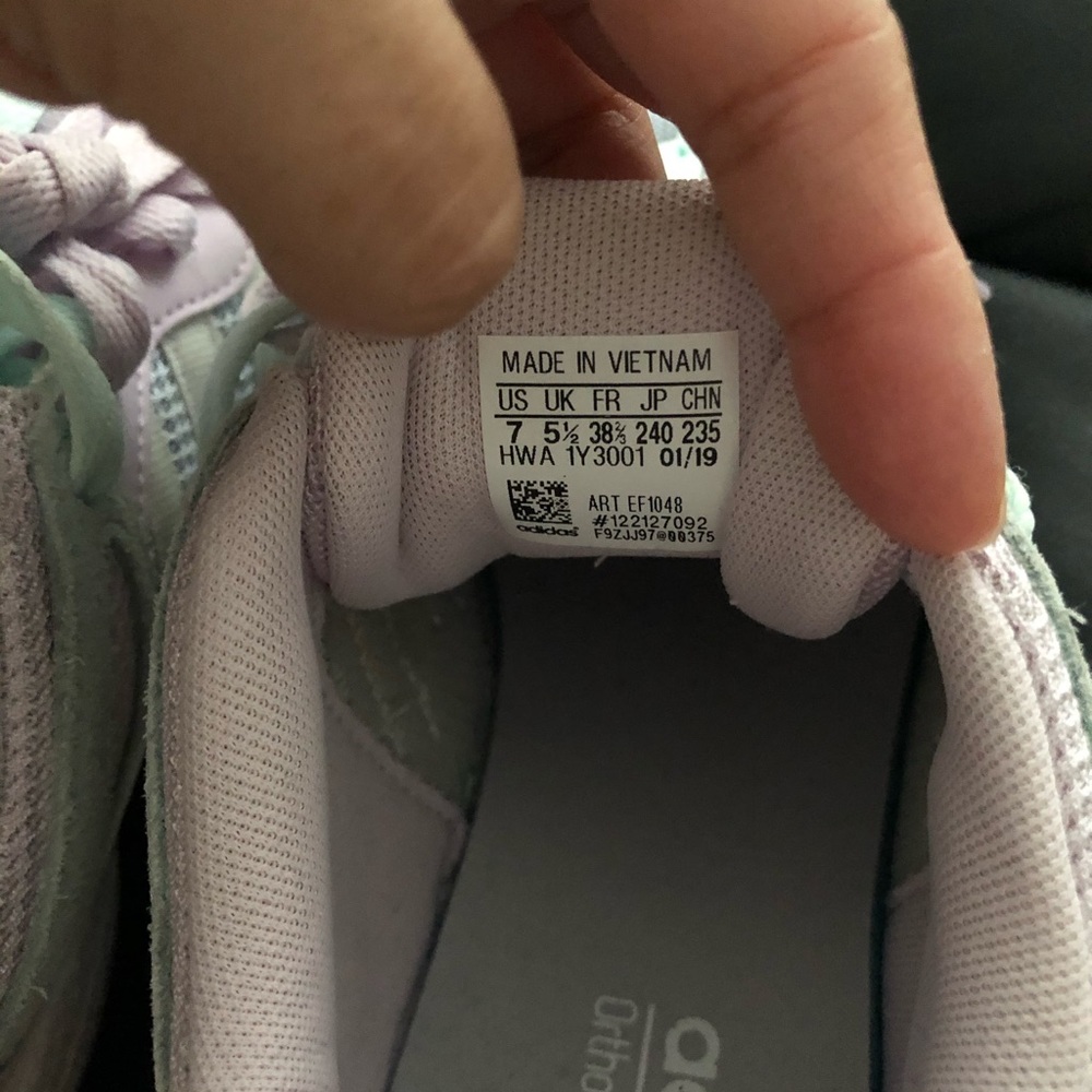 Adidas - Picture 5 of 6